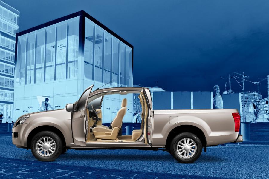  Isuzu D-Max 2012 года  (фото 23 из 24)